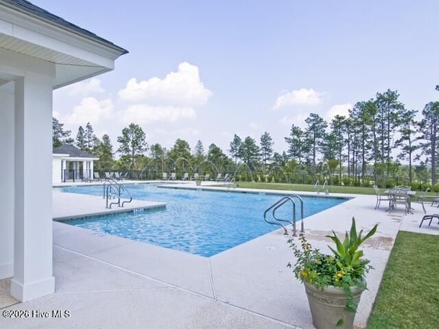 103 W Chelsea Court, Southern Pines, NC 28387