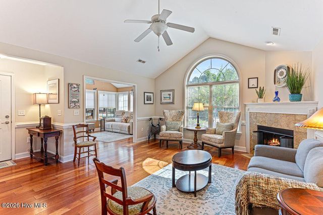 103 W Chelsea Court, Southern Pines, NC 28387