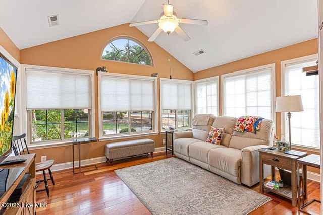 103 W Chelsea Court, Southern Pines, NC 28387