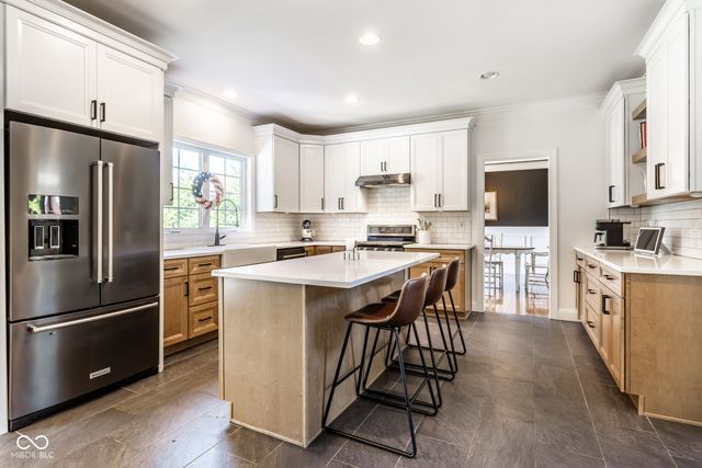 6299 Turnbridge Drive, Avon, IN 46123