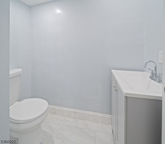 191 Harrison St, Passaic City, NJ 07055