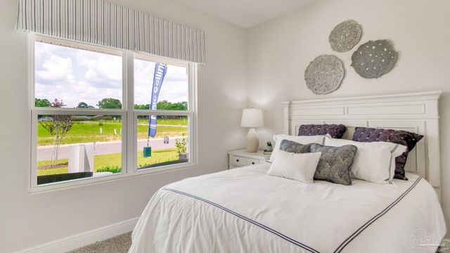 8629 Russellcross Blvd, Pensacola, FL 32507