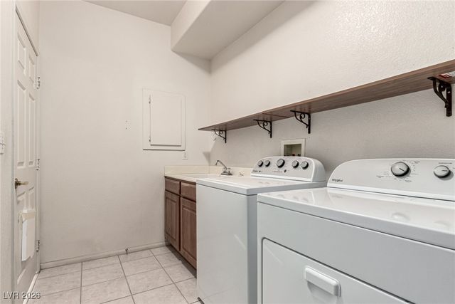 8797 Seal Rock Court, Las Vegas, NV 89147