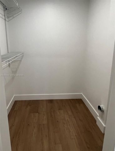 16349 Ravenwood Pl 16349, Miami Lakes, FL 33014