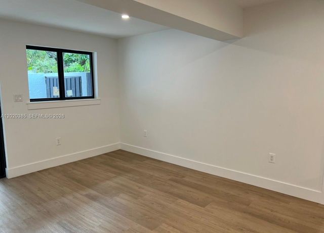 16349 Ravenwood Pl 16349, Miami Lakes, FL 33014
