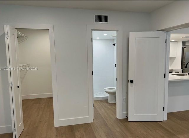 16349 Ravenwood Pl 16349, Miami Lakes, FL 33014