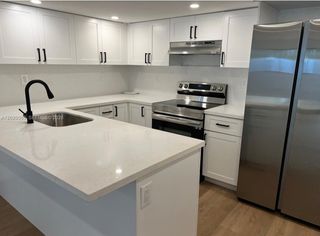 16349 Ravenwood Pl 16349, Miami Lakes, FL 33014