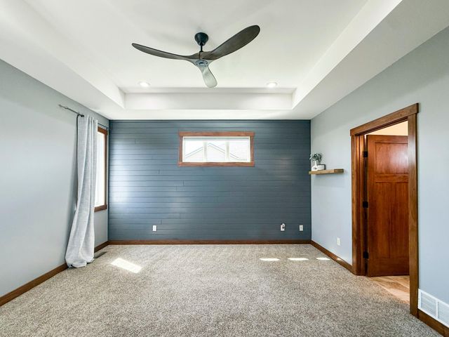 3927 Stone Point Drive NE, Rochester, MN 55906