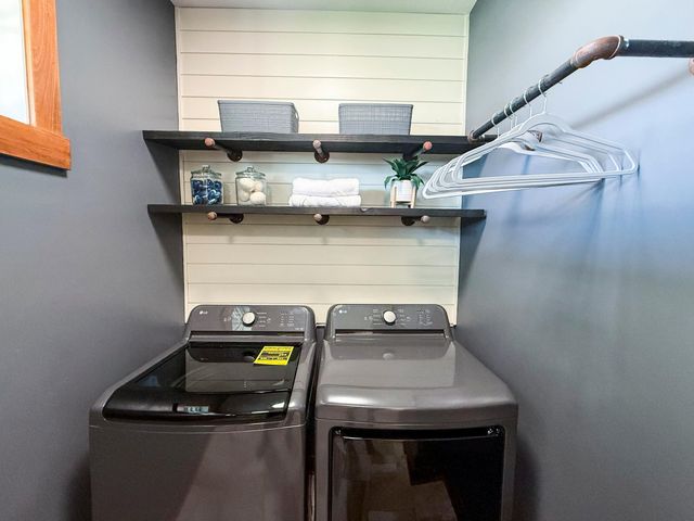 3927 Stone Point Drive NE, Rochester, MN 55906