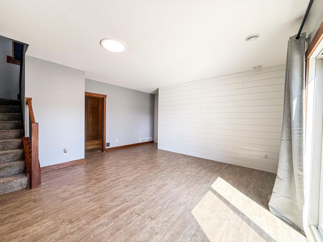 3927 Stone Point Drive NE, Rochester, MN 55906