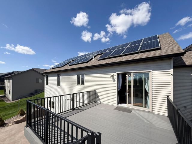 3927 Stone Point Drive NE, Rochester, MN 55906