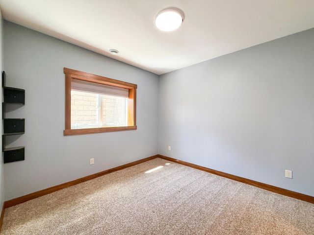 3927 Stone Point Drive NE, Rochester, MN 55906