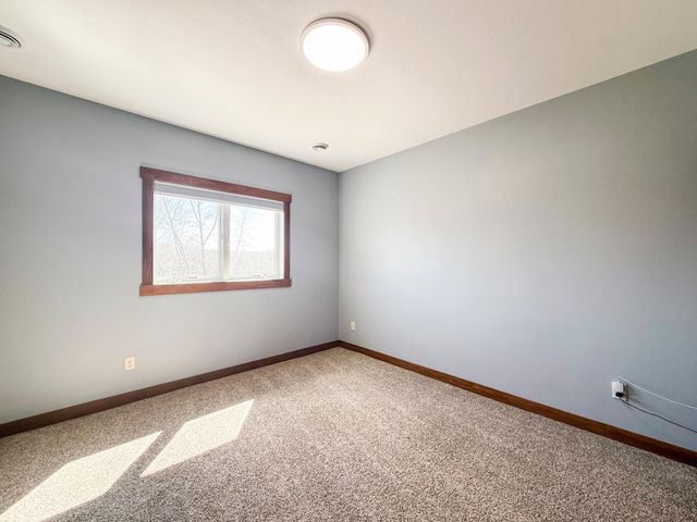 3927 Stone Point Drive NE, Rochester, MN 55906