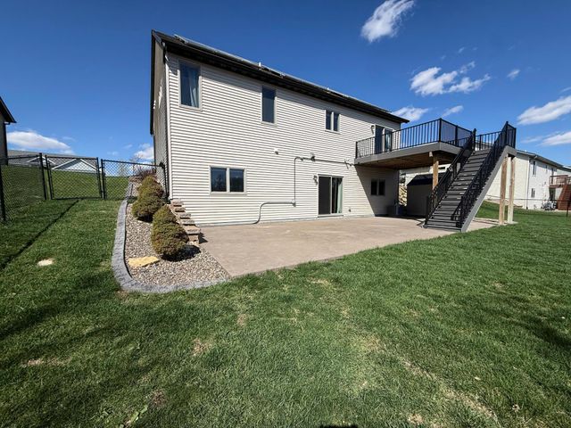 3927 Stone Point Drive NE, Rochester, MN 55906