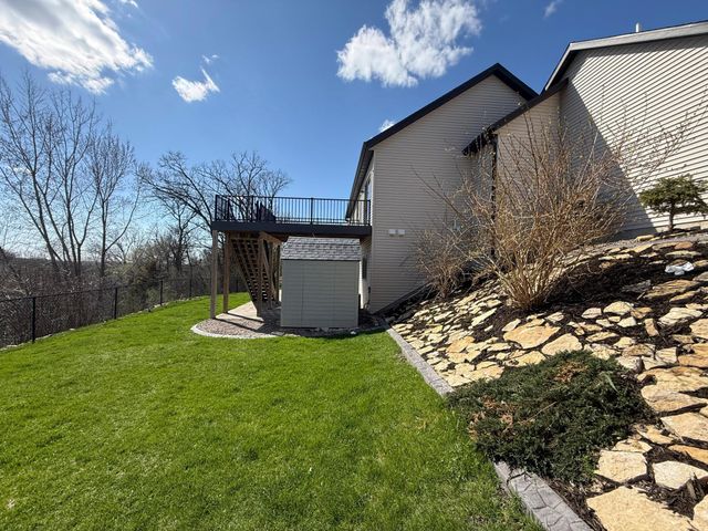 3927 Stone Point Drive NE, Rochester, MN 55906