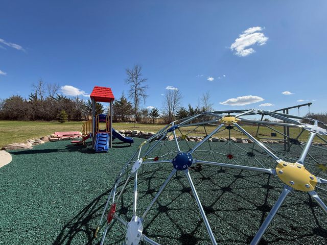 3927 Stone Point Drive NE, Rochester, MN 55906