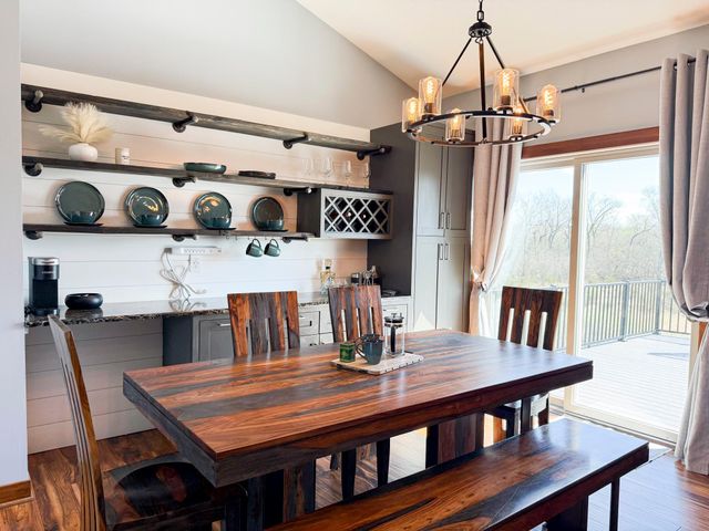 3927 Stone Point Drive NE, Rochester, MN 55906