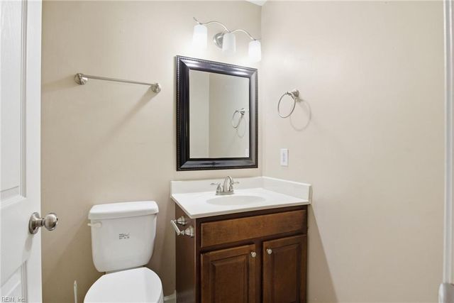 1446 Chancellor CT, Suffolk, VA 23434