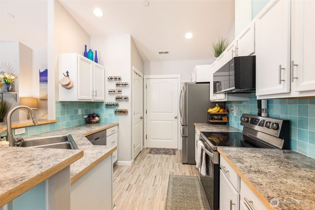 1937 Village Circle, Port Angeles, WA 98362
