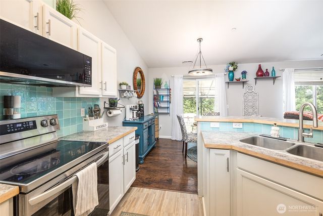 1937 Village Circle, Port Angeles, WA 98362