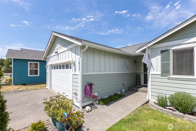 1937 Village Circle, Port Angeles, WA 98362