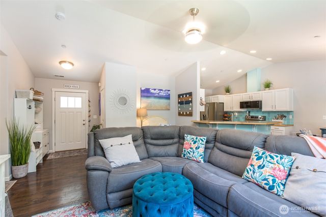 1937 Village Circle, Port Angeles, WA 98362