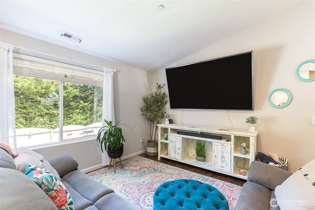 1937 Village Circle, Port Angeles, WA 98362