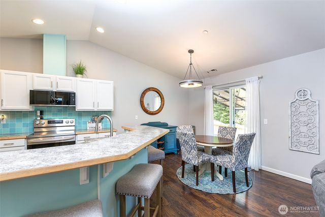 1937 Village Circle, Port Angeles, WA 98362