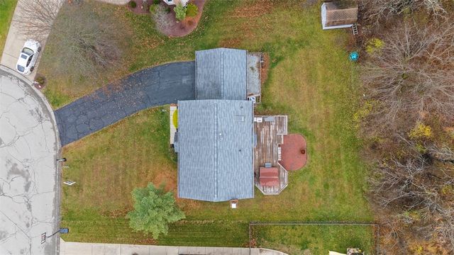 1270 Barnstaple Dr, South Park, PA 15129