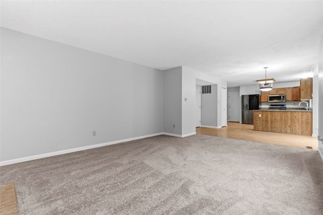 1270 Barnstaple Dr, South Park, PA 15129