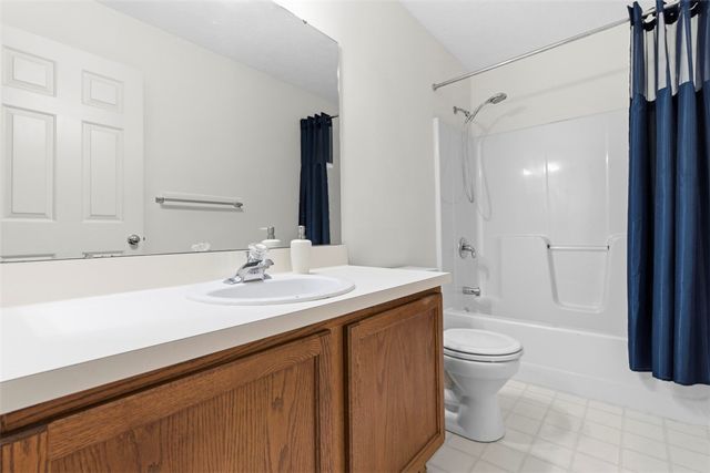 1270 Barnstaple Dr, South Park, PA 15129