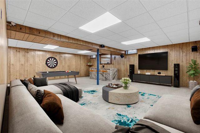 1270 Barnstaple Dr, South Park, PA 15129