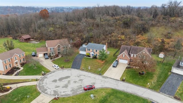 1270 Barnstaple Dr, South Park, PA 15129