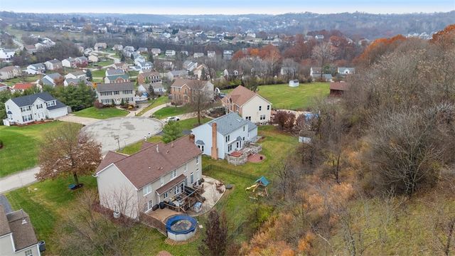 1270 Barnstaple Dr, South Park, PA 15129