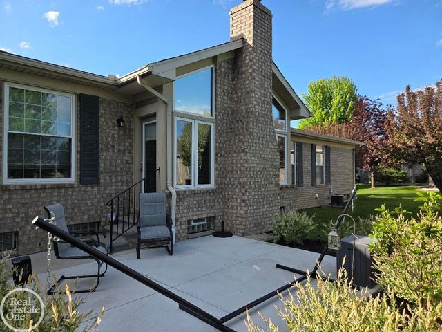 50140 Raleigh Court, Macomb, MI 48044