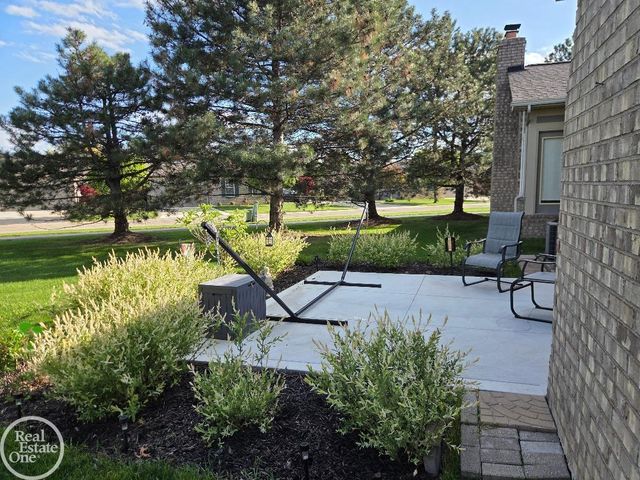 50140 Raleigh Court, Macomb, MI 48044