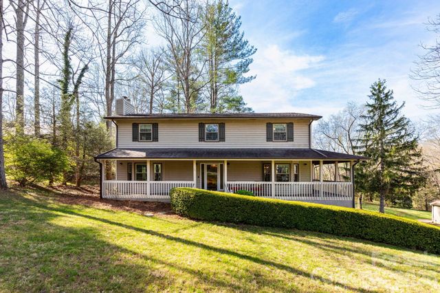 121 Churchill Downs Drive, Fairview, NC 28730