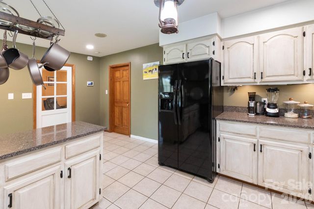 121 Churchill Downs Drive, Fairview, NC 28730
