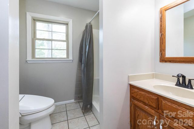 121 Churchill Downs Drive, Fairview, NC 28730