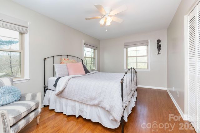 121 Churchill Downs Drive, Fairview, NC 28730