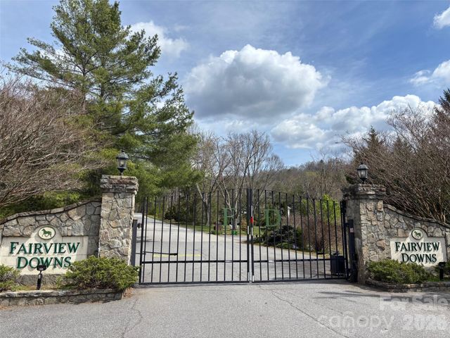 121 Churchill Downs Drive, Fairview, NC 28730
