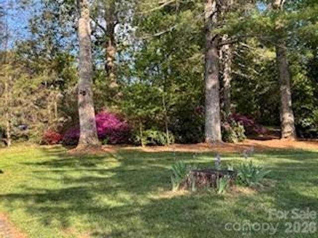 121 Churchill Downs Drive, Fairview, NC 28730