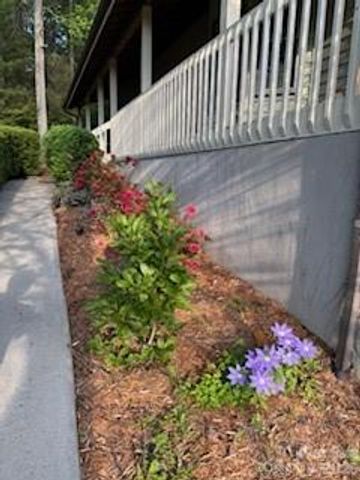121 Churchill Downs Drive, Fairview, NC 28730
