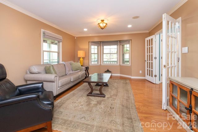 121 Churchill Downs Drive, Fairview, NC 28730