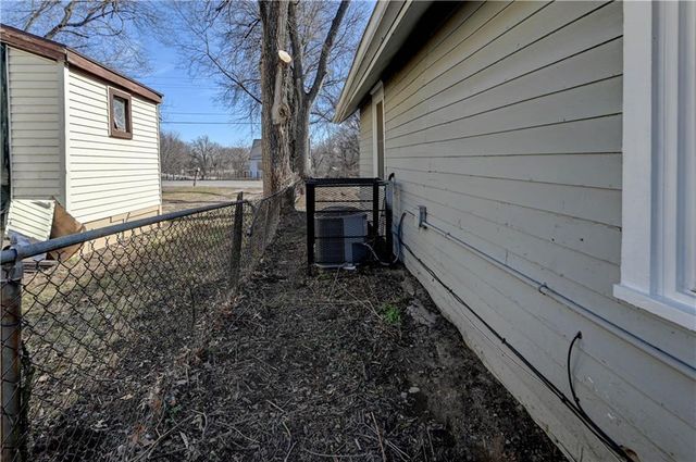 204 S Rogers Street, Independence, MO 64050