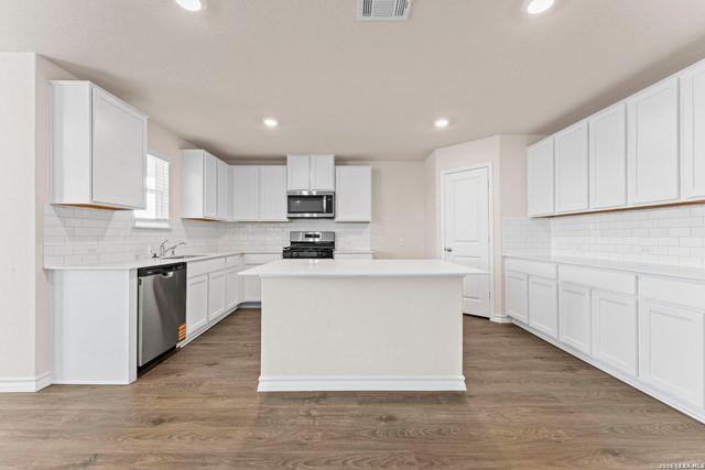 619 Fluted Shoals, Cibolo, TX 78108