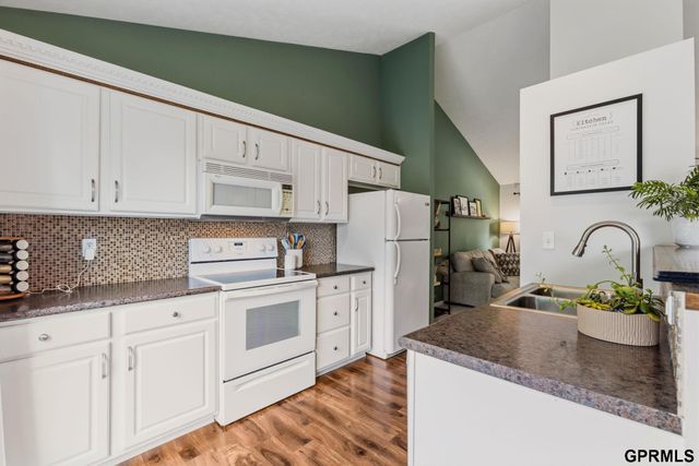 2134 N 166Th Street, Omaha, NE 68116
