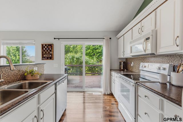 2134 N 166Th Street, Omaha, NE 68116