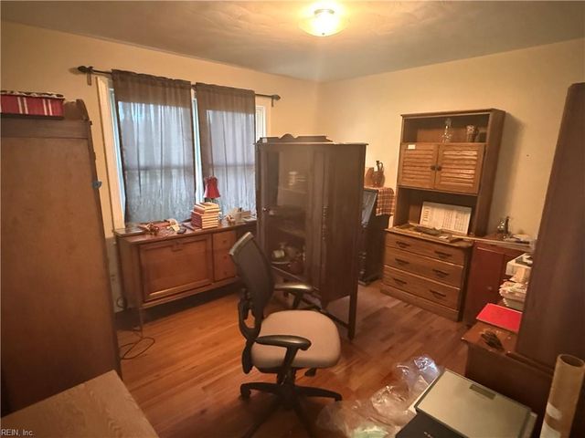 973 Larkaway CT, Virginia Beach, VA 23464