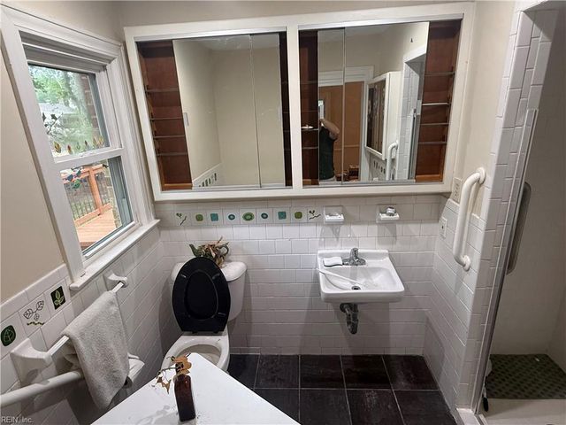 973 Larkaway CT, Virginia Beach, VA 23464